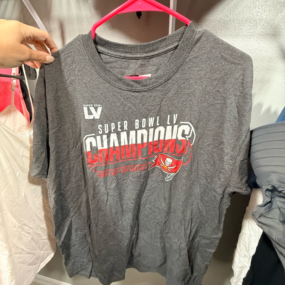 Tampa Bay Buccaneers Super Bowl LV Champions T Shirt Gray NFL Team Apparel L